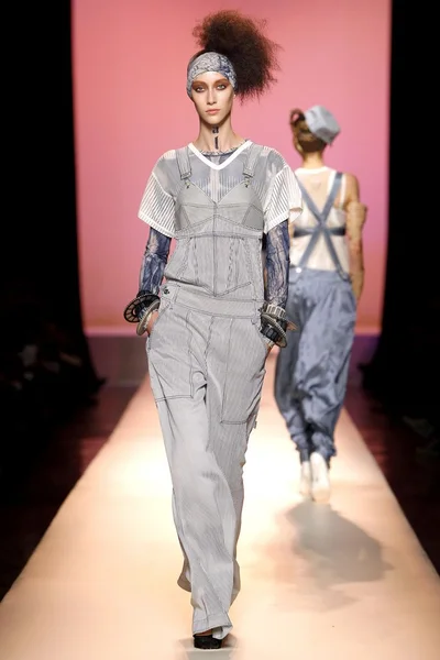 Look 8
